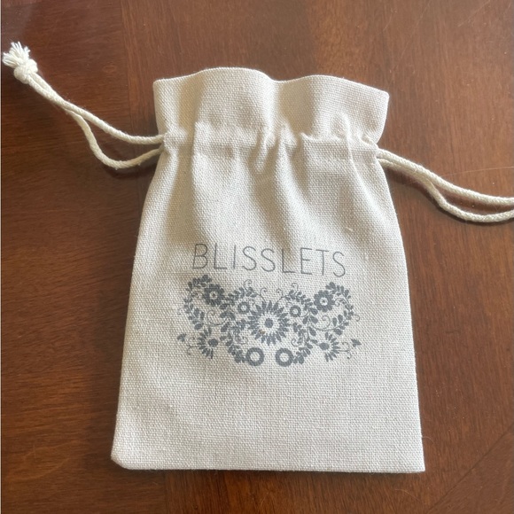 *SOLD* BLISSLETS Hope Duo Nausea & Anxiety Relief Bracelets - Picture 4 of 7